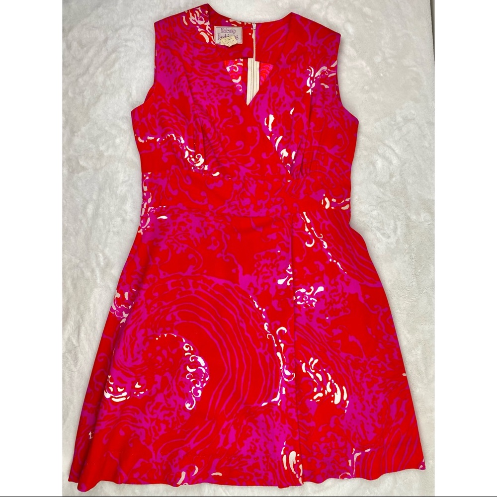 Haleaka Fashions Hawaiian Dress Size 6 Vintage Vneck Pink Red Fit Flare Zip